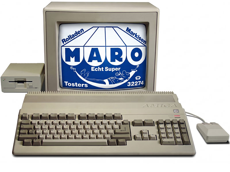 Nostalgie-PC mit MARO Logo auf dem Bildschirm – Digitalisierung bei MARO Sonderegger